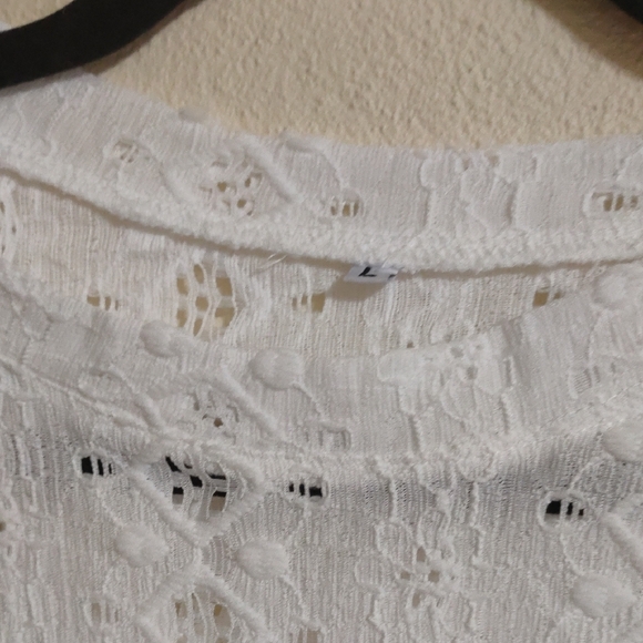 NWOT White Lace Women's Top L - Picture 3 of 3